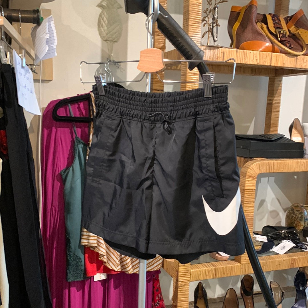 Short noir Nike