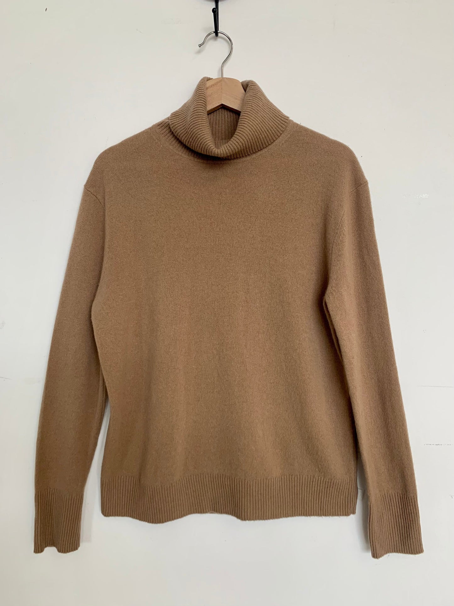 Col roulé camel Filippa K