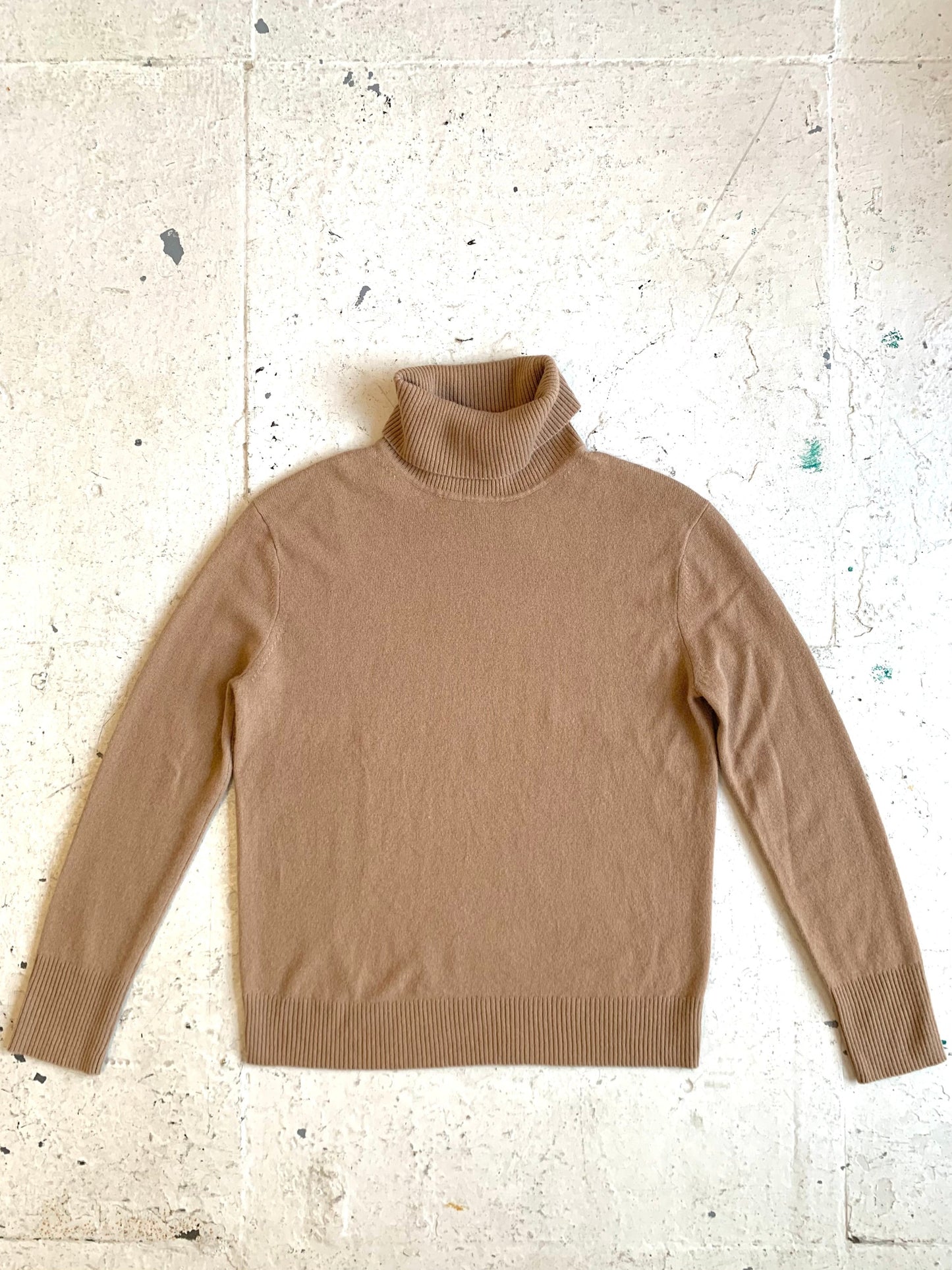 Col roulé camel Filippa K
