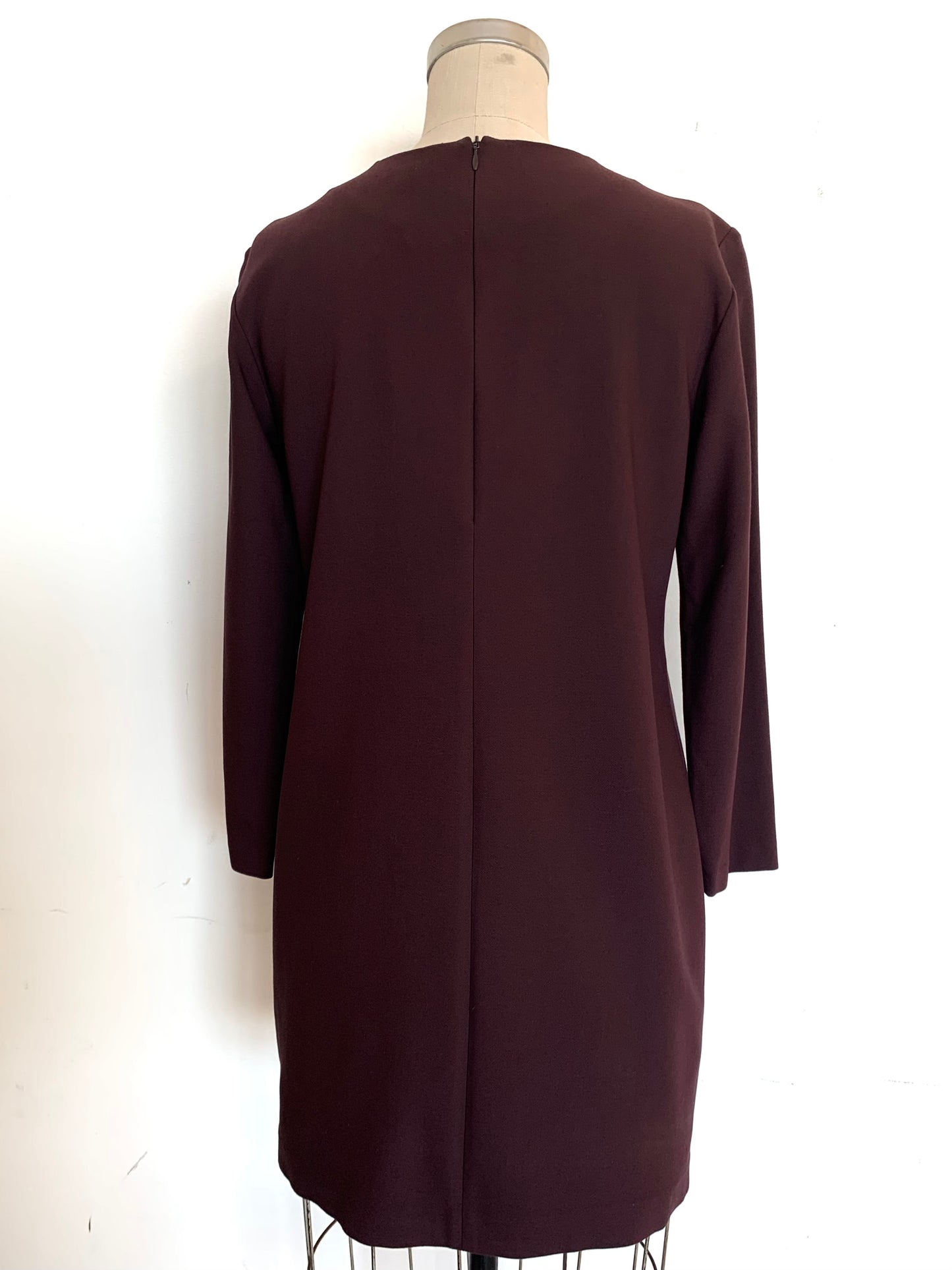 Robe aubergine Theory