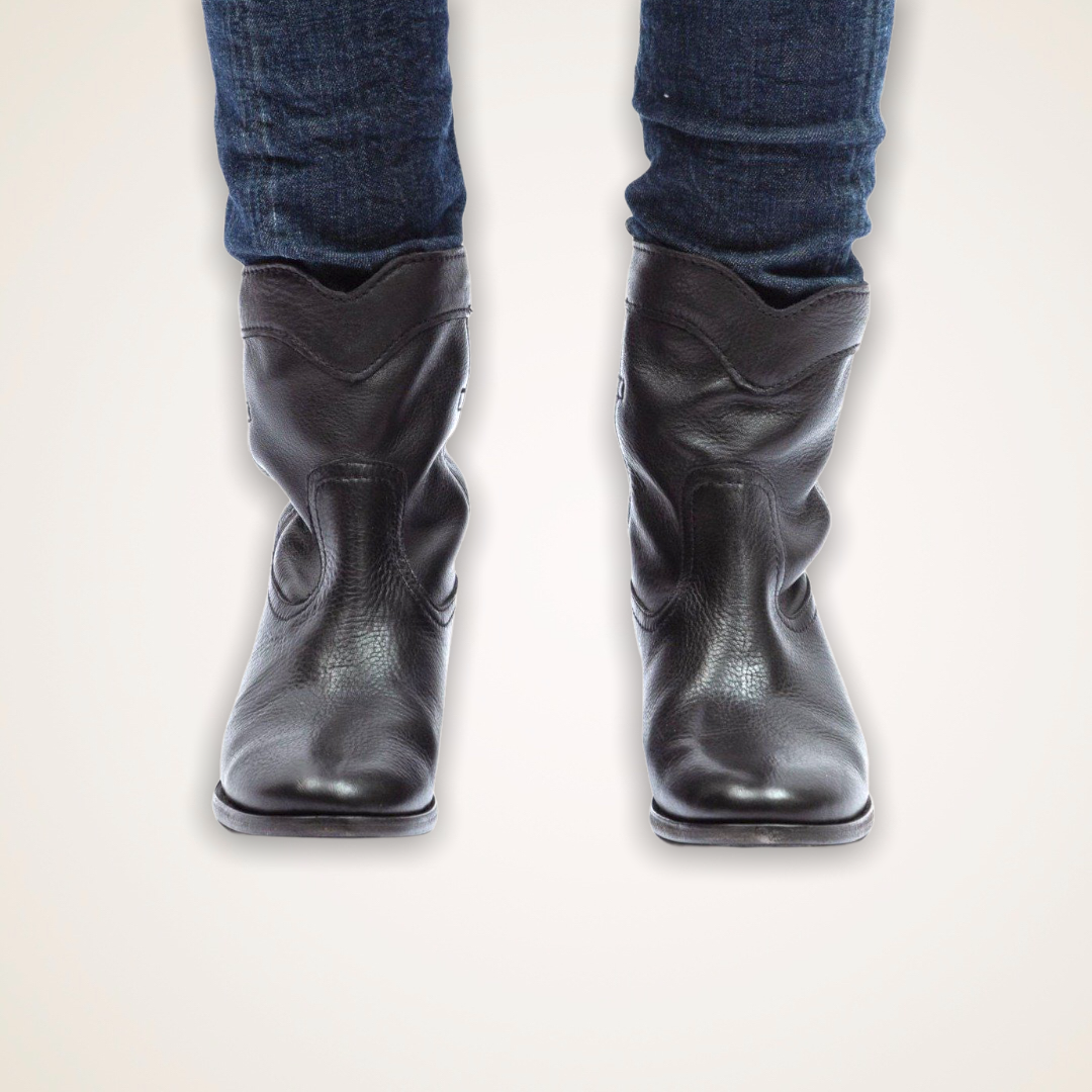 Cara Boot (7.5) The Frye Company (7.5)