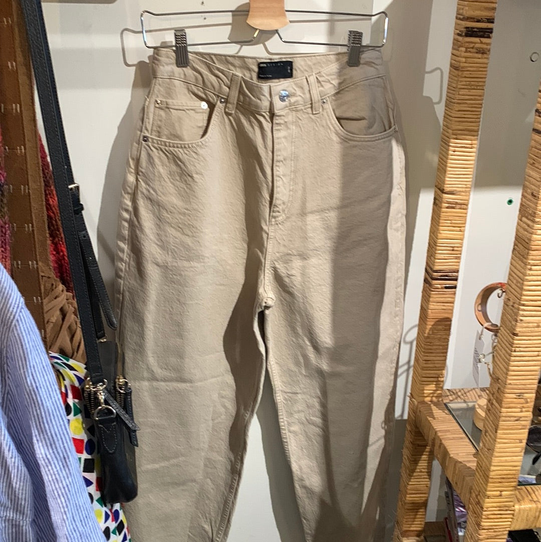 Designer beige jeans
