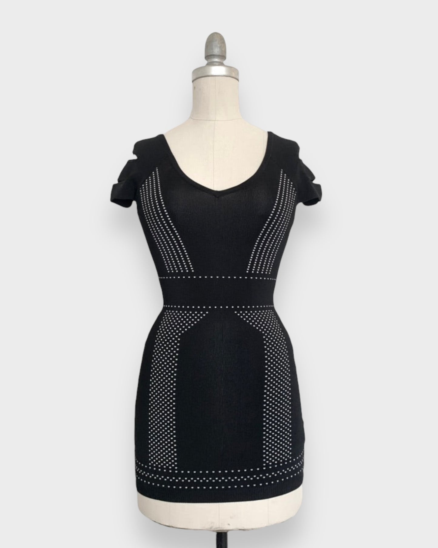 Robe noir marciano ceintré