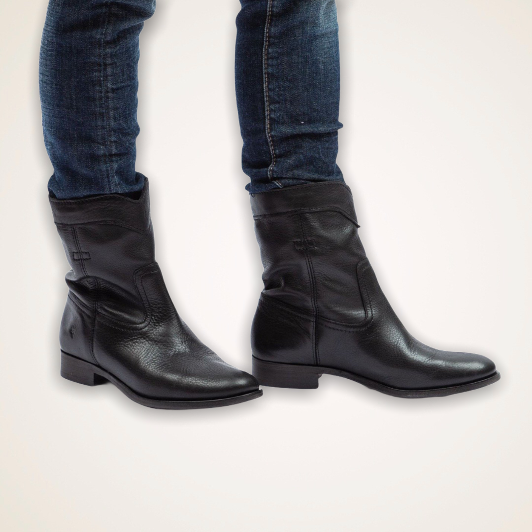 Cara Boot (7.5) The Frye Company (7.5)