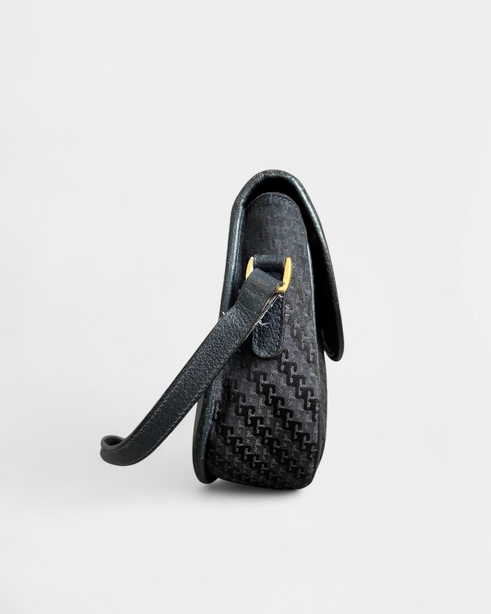 Vintage Gucci shoulder bag