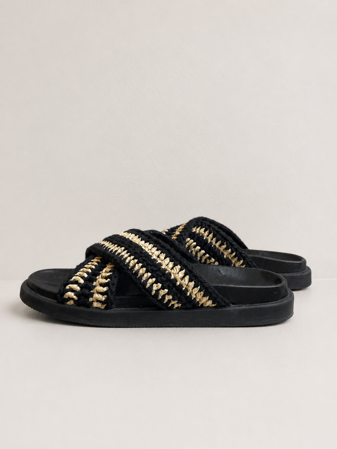 Sandal, Maguire