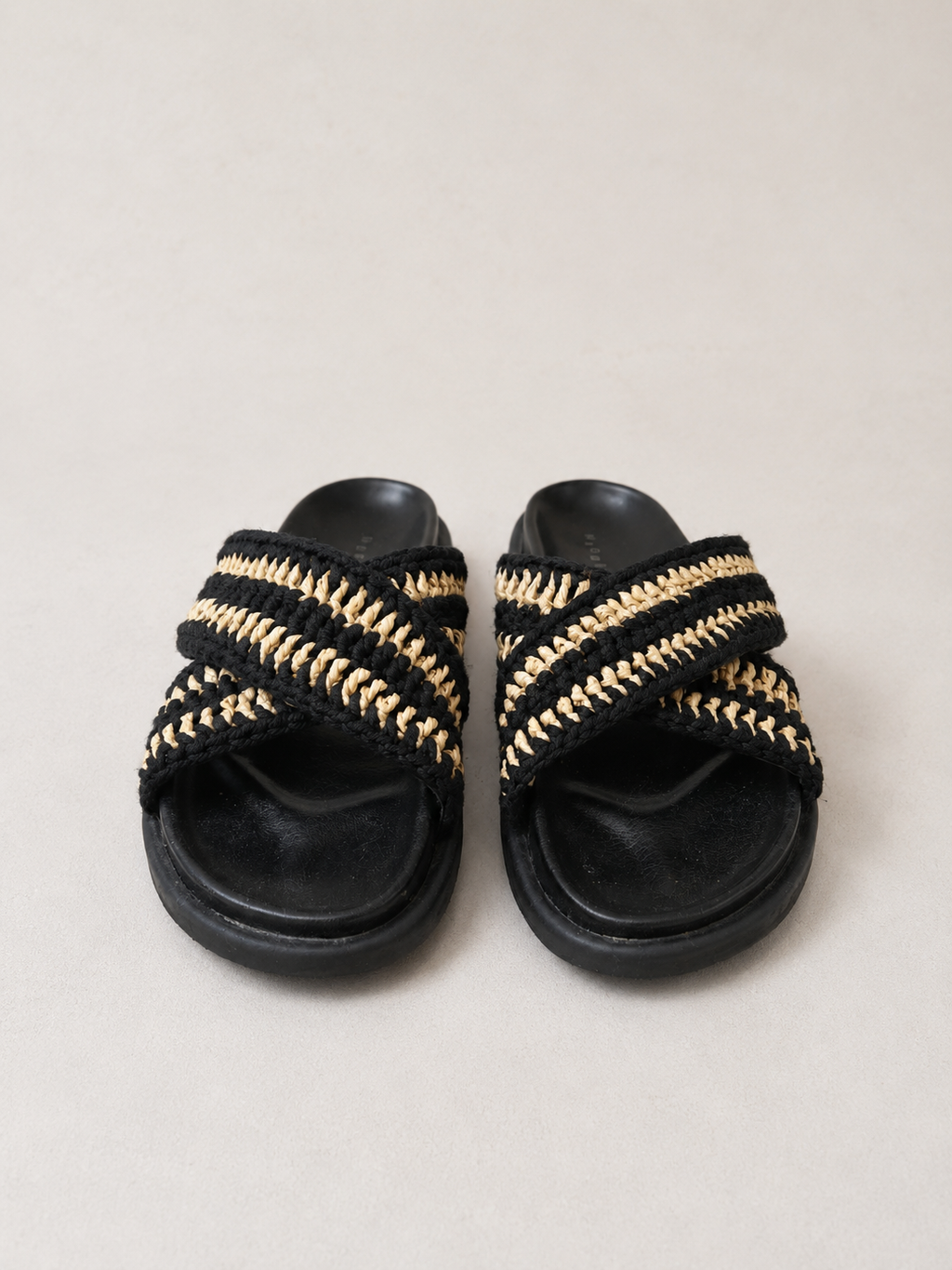 Sandal, Maguire