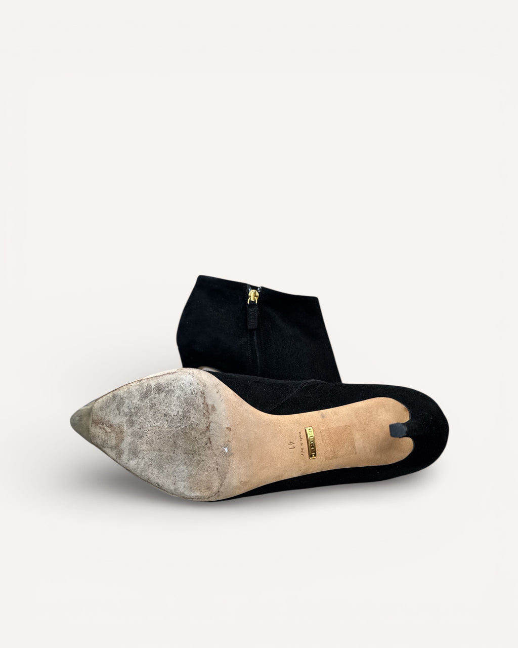 Talons Gucci en suède noir, taille 41.