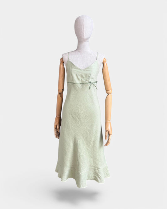 Robe en lin vert sauge