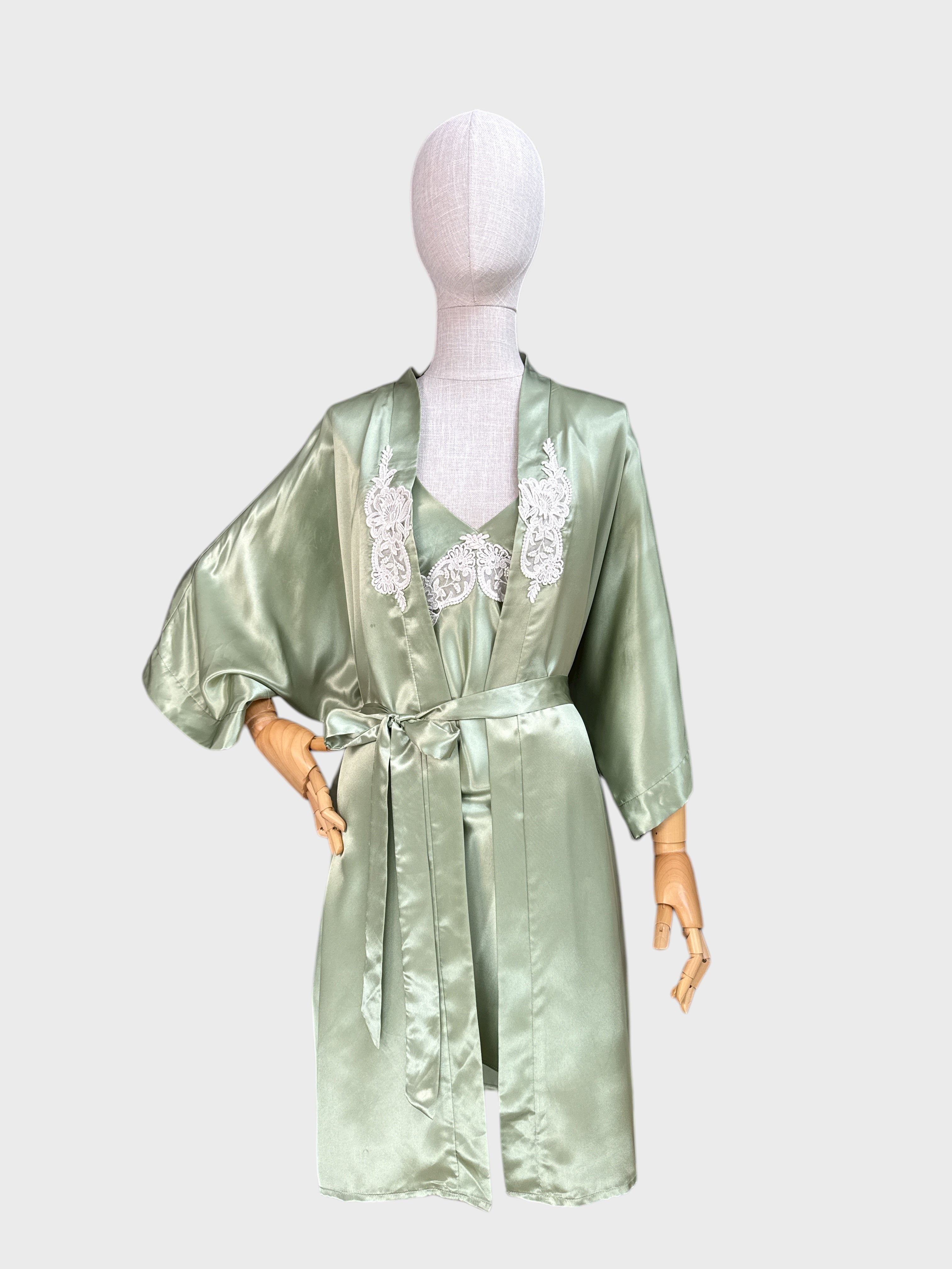 Jai's Intimate satin set, size L