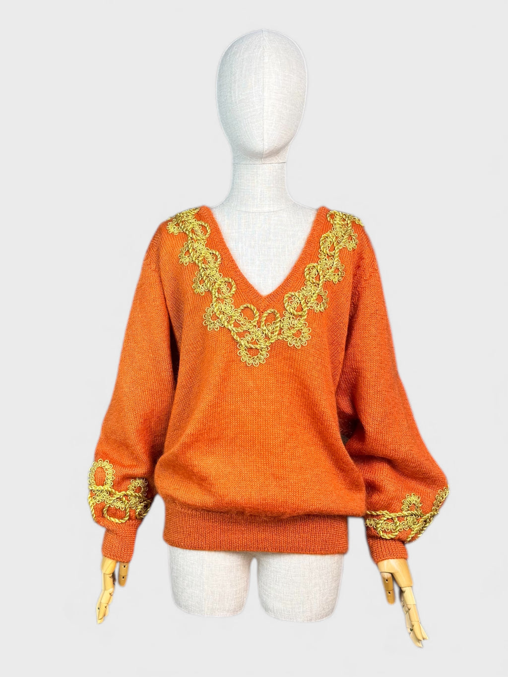 Alfred Sung orange embroidered sweater, size M/L